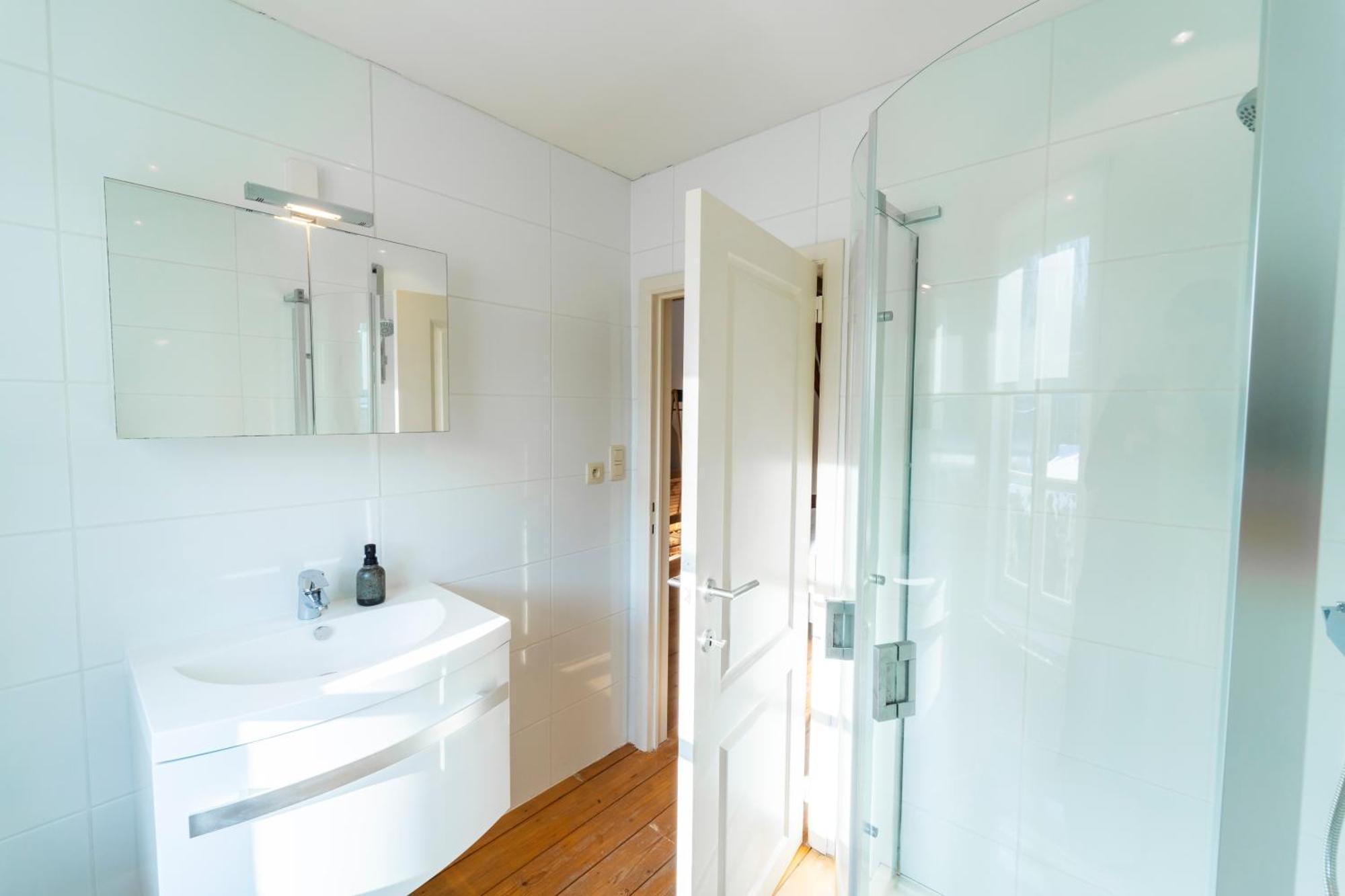 New! Unieke Vakantiewoning In Bosrijke Omgeving Tongern Exterior foto